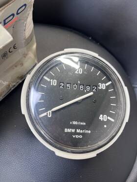 430-004 Bmw Marine Vdo Tachometer And Hour Meter