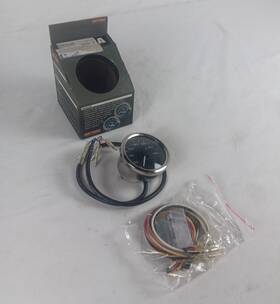 67096-12 Daytona For Harley 12-17 Dyna Cafe Racer Silver White Light Speedometer 86209