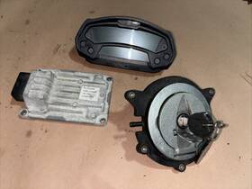 40610861a Ducati Monster 1100 Evo Diesel 2013 Oem Dash Key Switch Ecu Fuel Cap Seat Lock