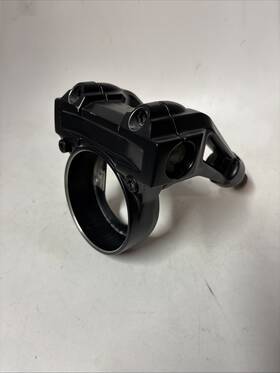 55900267 Harley-davidson 2023 Sportster Nightster Rh975 Speedometer Bracket Cluster Mount Risers