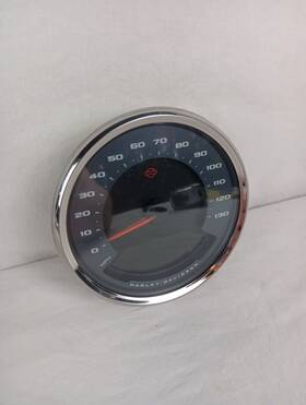 70900684b Harley-davidson Genuine Softail Fat Bob Road King Speedometer
