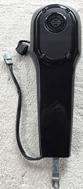 70900929 Harley-davidson Complete 2020 Cvo Street Glide Fuel Tank Console With Lighted Emblem