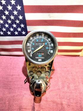 70935-80 Harley-davidson Oem 80-84 Speedometer And 5-light Dash Base Flh Fxef Fxwg Flst