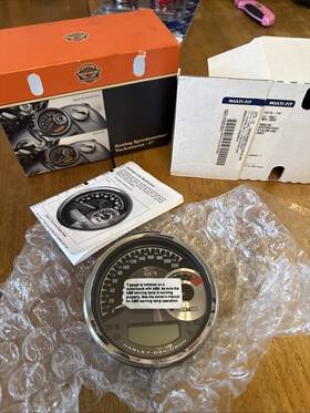 74775-11c Harley-davidson 5 Inch Speedometer Tachometer Gauge Kilometers 14-25 Roadking 11-17 Softail