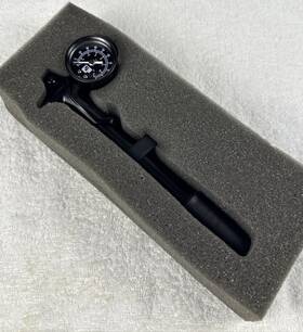 Pv-48909 Polaris Original Oe Victory Dealer Tool Air Gauge And Pump