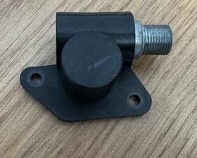 T2505062 Triumph Speedmaster America 900 Carb Efi Speedometer Odometer Drive 90 Angled