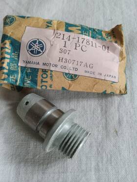 214-17811-01 Yamaha 1968-71 Dt1 Tachometer Housing Assembly Pt#214-17811-01 Nos Oem