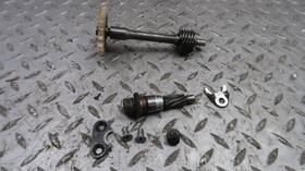 27-81786-10-00 Yamaha 1973-1975 Rd350 Tachometer Drive Shaft And Gear