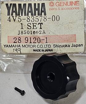 4v5-83578-00-00 Yamaha 1 It175 It200 It250 It465 It490 Tt225 Tt350 Tt600 Trip Meter Knob W Screw 4v5-83578-00-00 Yamaha 1 It175 It200 It250 It465 It490 Tt225 Tt350 Tt600 Trip Meter Knob W Screw