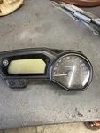 2009 09-16 Yamaha FZ6R Speedometer Tachometer Gauge Cluster Oem 38K. Fixed Price $225.00.