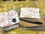 Honda CB125S CG125 NX125 GL100 GL125 SL125 XL125 Tachometer Gear & Oil Seal Nos. Fixed Price $49.99.